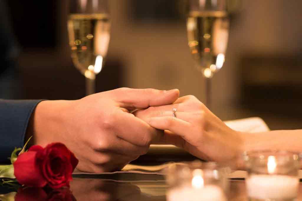 Houston Anniversary Limo Bus Services, party bus, limousine, shuttle, charter, valet, concerts, wine tasting, Brewery Tour, Black Car Service, Romantic Dinner, Luxury Sedan, SUV, Milestone, Music Venue, Opera, Chauffeur